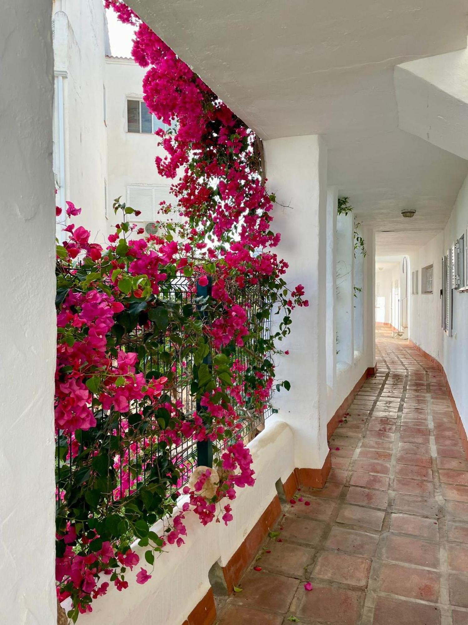 Sun Castle Apartment Фуeнхирола Екстериор снимка