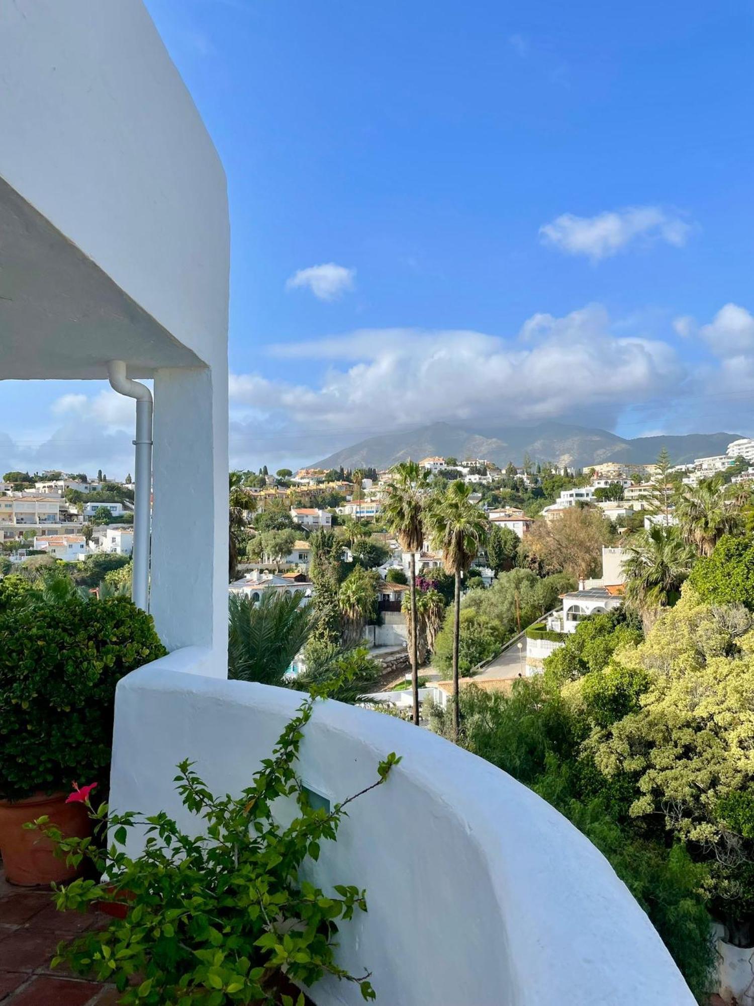 Sun Castle Apartment Фуeнхирола Екстериор снимка